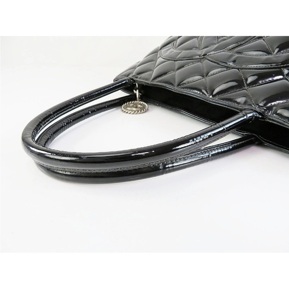 Chanel Glossy Black Quilted Shoulder Bag - Picture 8 of 12